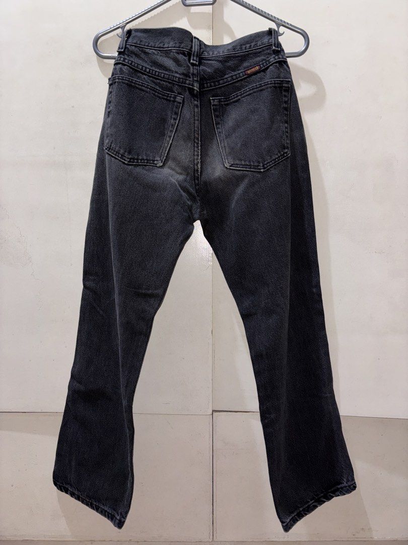 Rustler Vintage Black Slim Denim Jeans (Category: Jeans) located in Las Pinas. Submitted by dingangbato69 (Listing ID 1464468784, Image 3). Description: RFS: decluttering Waistline: 26” Length: 35.5” Front Rise: 10.5” Back Rise: 12.5” Leg Opening: 7” - Snap on button - Functional and smooth zipper - Can provide more pics if requested.