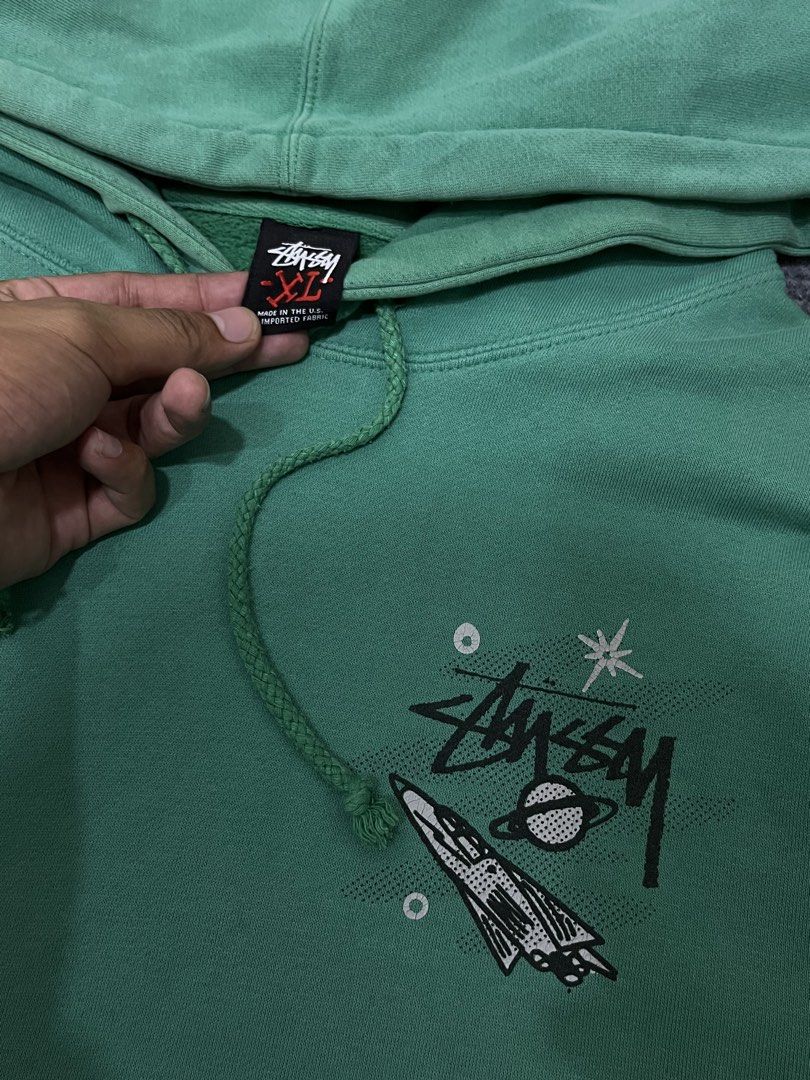 Vintage stussy astonaut design (Category: Coats, Jackets and Outerwear) located in Manila. Submitted by owjayy01 (Listing ID 1464368017, Image 3). Description: vintage stussy astonaut design.