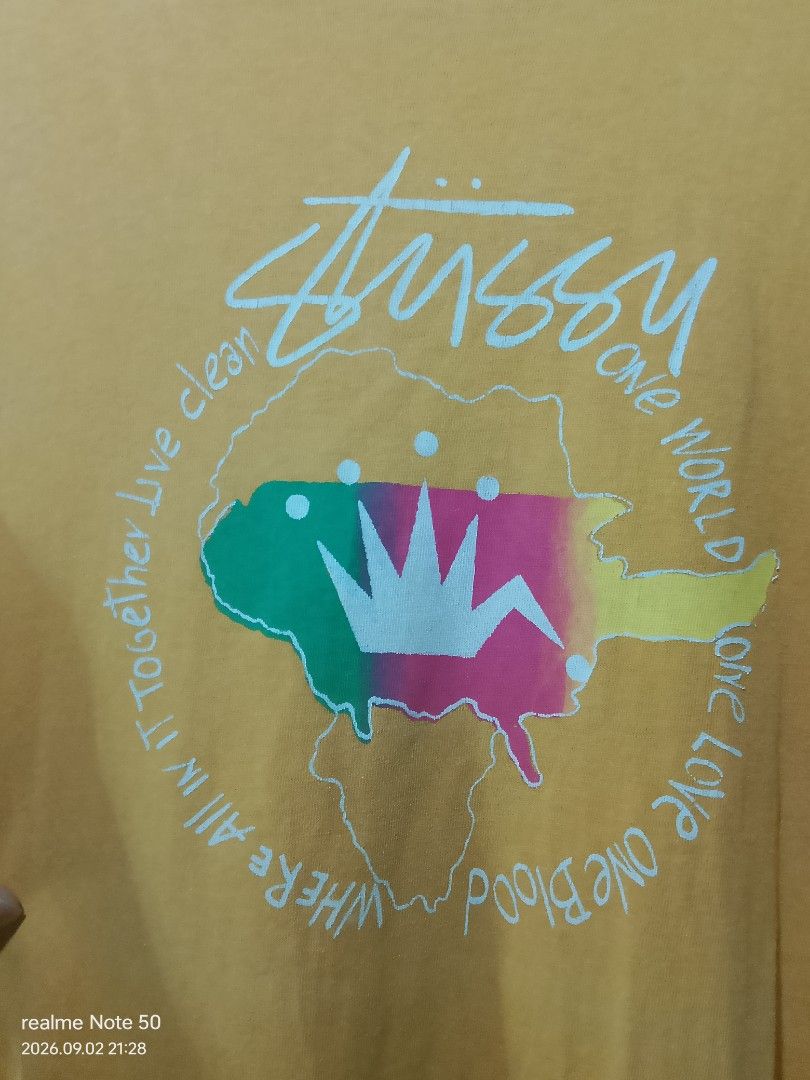 Vintage stussy shirt (Category: Tshirts & Polo Shirts ) located in San Ildefonso. Submitted by cristopherthrifts (Listing ID 1464497355, Image 2). Description: vintage stussy shirt -Size W18 L25 -perfect for vintage shirt collector -can used for everyday wear.