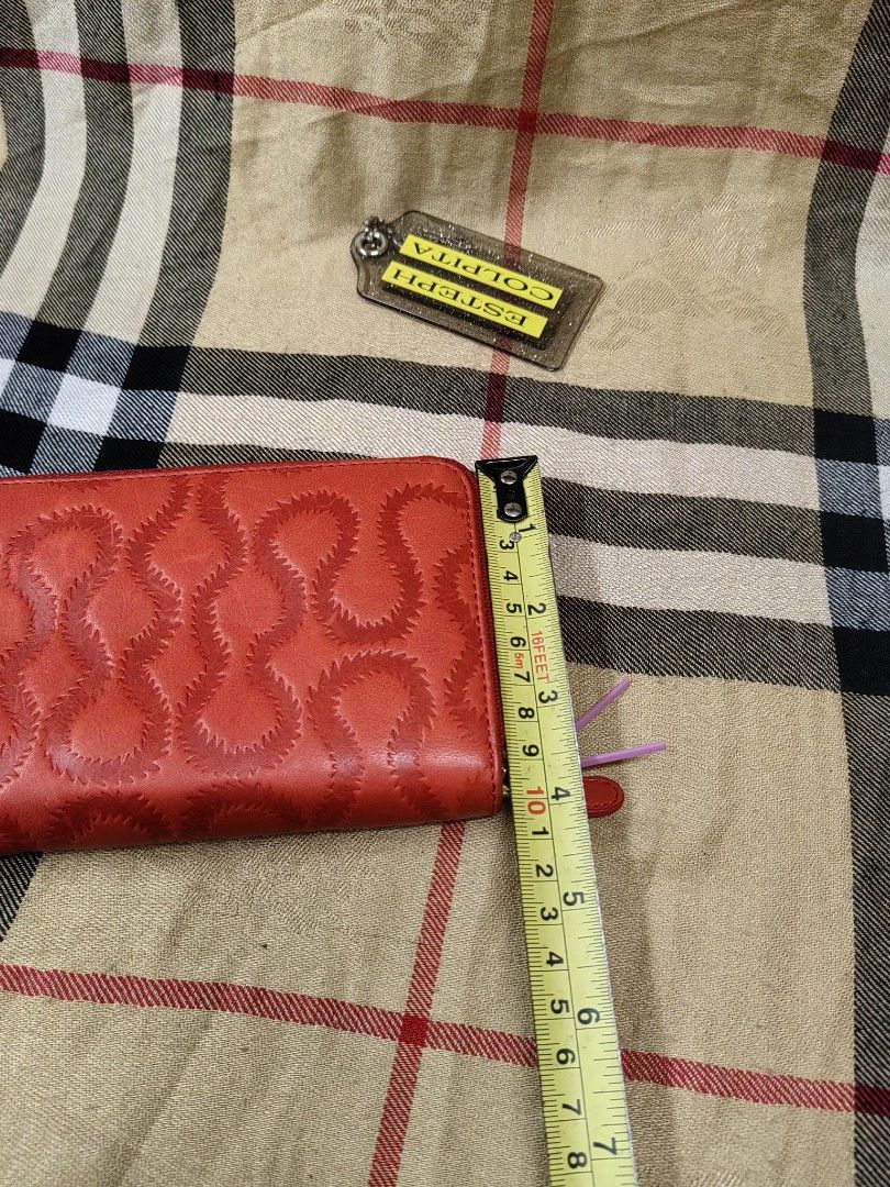 VIVIENNE WESTWOOD (Category: Wallets & Card holders) located in Baguio. Submitted by curated_luxe_brandeds (Listing ID 1464503255, Image 3). Description: VIVIENNE WESTWOOD SEE PICS FOR DETAILS EXCELLENT CONDITION COLOR MAY VARY DUE TO LIGHTING MOP BDO /GCASH NO COD /COP FB PAGE /CAROUSELL : curated_luxe_brandeds FACEBOOK SELLING ACCOUNT : Esteph Colpita SA.