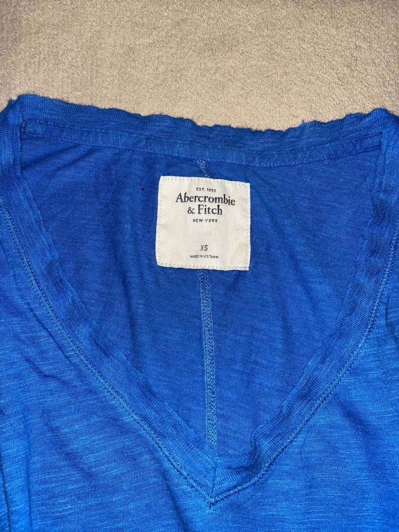 V-neck abercrombie (Category: Blouses) located in Bacolod City. Submitted by maryrose18.fox (Listing ID 1464373698, Image 2). Description: Xs on tag can fit to medium.