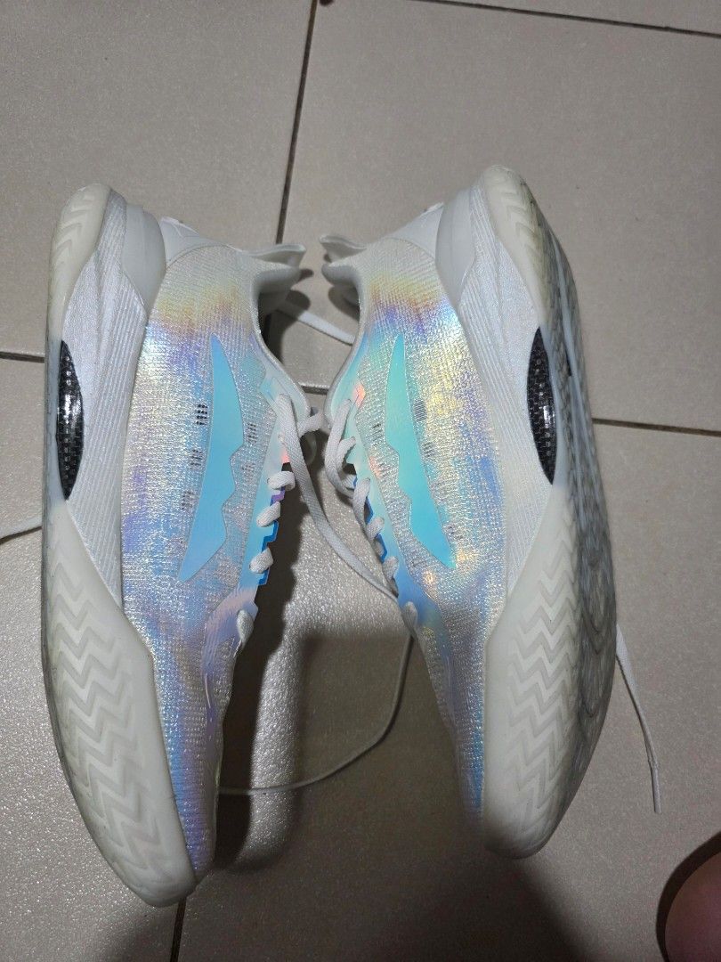 Volanti Rocket Air 911 Mercury White (Category: Sneakers) located in Manila. Submitted by pgdejesus (Listing ID 1464430686, Image 3). Description: Volante Rocket Air 911 – Mercury White | US 11.5 Price: ₱3,500 negotiable 🏀 Model: Volante Rocket Air 911 🎨 Colorway: Mercury White 👟 Size: US 11.5 🏟️ Condition: Used 3 times only 📍 Usage: Indoor court only 📦 Box: No original box; will provide an alternative box Lightly used and in good condition