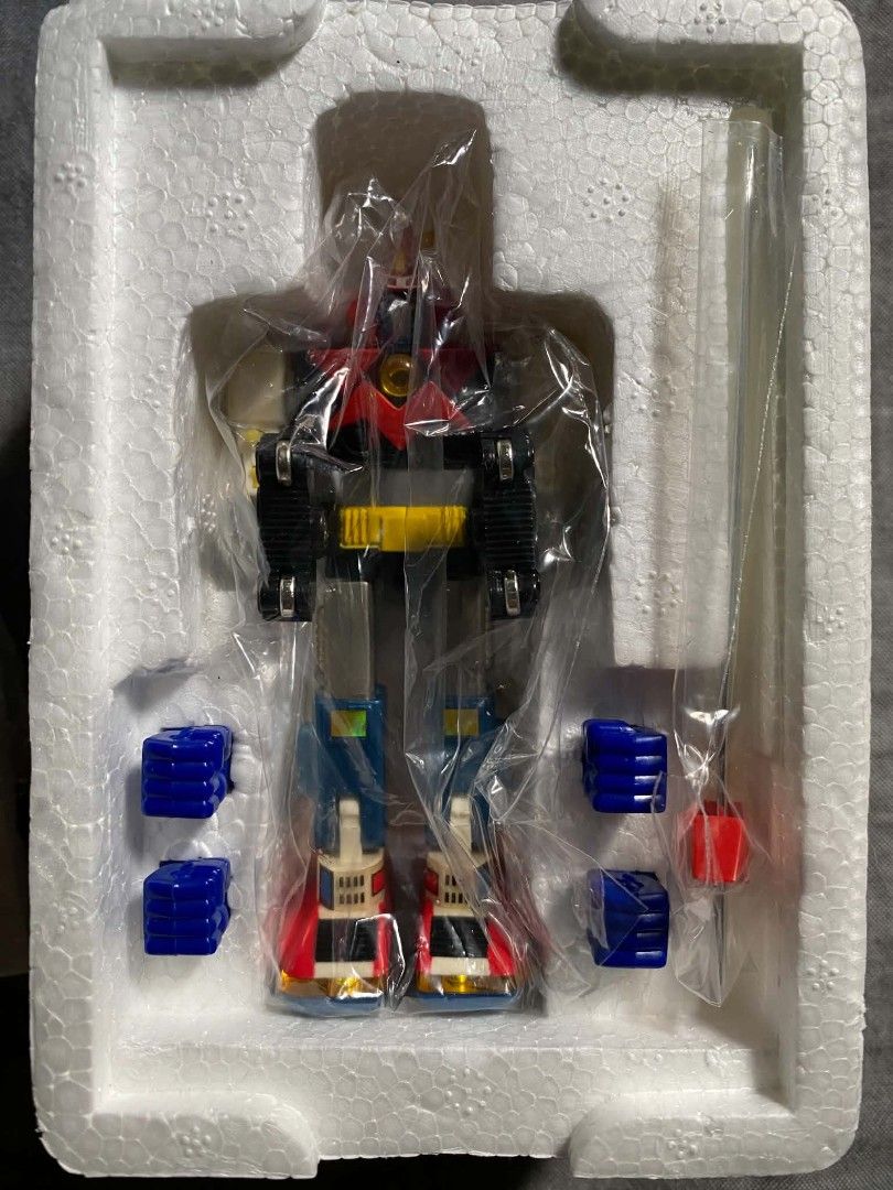 Voltes V The Chogokin GT-10 (Category: Vehicle & Diecast Models) located in Caloocan City. Submitted by banshee8818 (Listing ID 1464381551, Image 3). Description: Bandai 2004 The Chogokin GT-10 Voltes V figure. Includes the original box with some edge wear, styrofoam packaging, and all original accessories still in their plastic bags. The figure itself is in excellent shape, showing minimal handling. A great addition for any collector of classic 