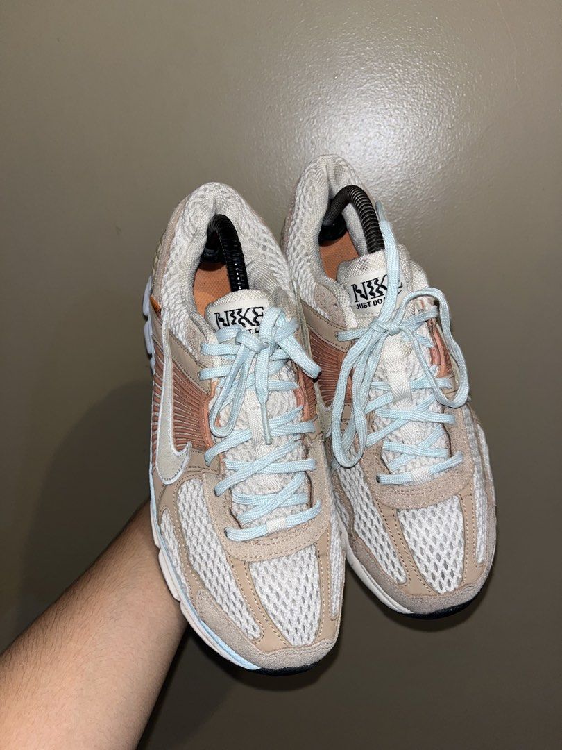 Vomero 5 (Category: Sneakers) located in Butuan. Submitted by rnthrifter_finds (Listing ID 1464564946, Image 3). Description: Good as new need ko pa wash.
