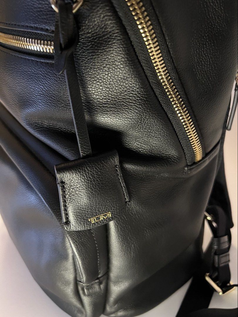 VOYAGEUR HARPER BACKPACK LEATHER (Category: Luxury Bags & Wallets) located in Manila. Submitted by benta_co (Listing ID 1464490970, Image 3). Description: 100% Original Original price 42,000 Slightly used With TUMI Dust Bag Price tag, TUMI Paper bag .