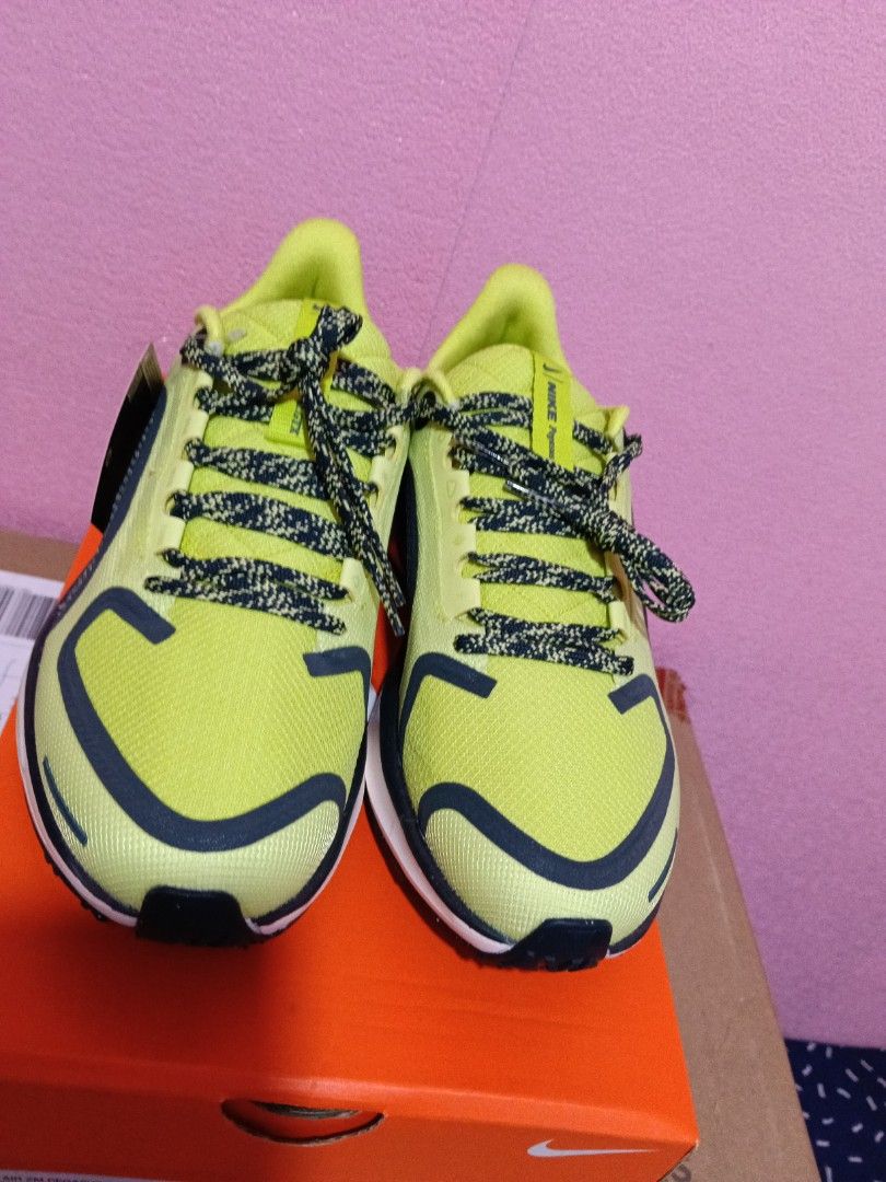 W Air ZM Pegasus 41 GTX (Category: Activewear) located in Cavite. Submitted by purplepink30 (Listing ID 1464405428, Image 2). Description: .