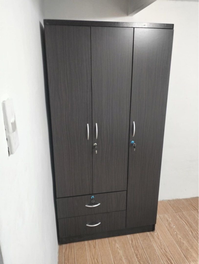 Waedrobe cabinet (Category: Announcements) located in Manila. Submitted by lykcacamacho (Listing ID 1464525760, Image 1). Description: Need furniture today? We offer Same-Day Delivery & Pick-Up! 🚚 High-Quality Furniture You Can Trust. 💯 ✅ DTI Registered. Fb Page : VZR Home Furnishing Store 💝😍 Find everything you need for your Home and Office! 🤩🎉 Reach Out To Us: 📞 Vib€r / Whats4pp: 09664010899 / 09385133266 #vzhomefurnishingstore #vzrhomef
