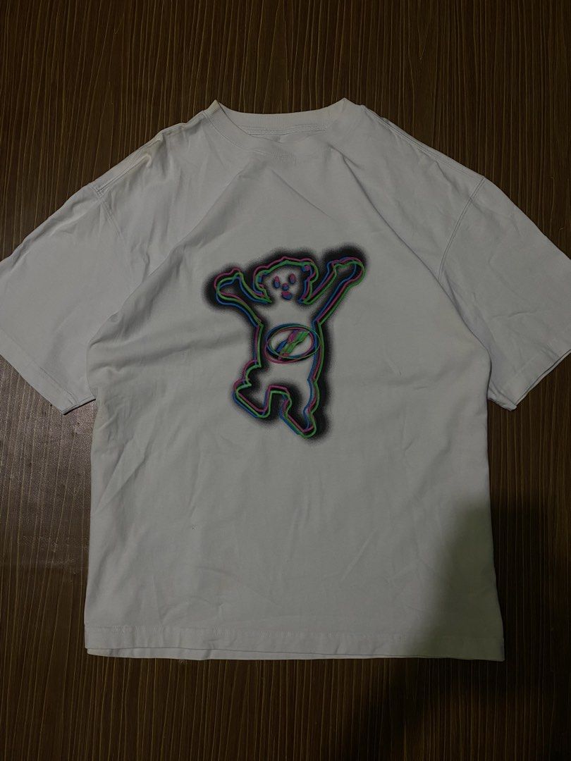 We11done Multi-Colored Teddy Graphic Tee (Category: Tshirts & Polo Shirts ) located in Bansalan. Submitted by cjs_thrift (Listing ID 1464555965, Image 1). Description: - LARGE - DIMENSIONS: 23 by 29 - COLOR RATE:9/10 - VERY GOOD CONDITION - NEED WASH.