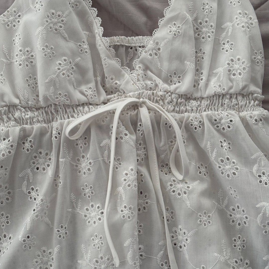 white babydoll top (Category: Sleeveless) located in Cebu City. Submitted by jjanix (Listing ID 1464398490, Image 2). Description: .