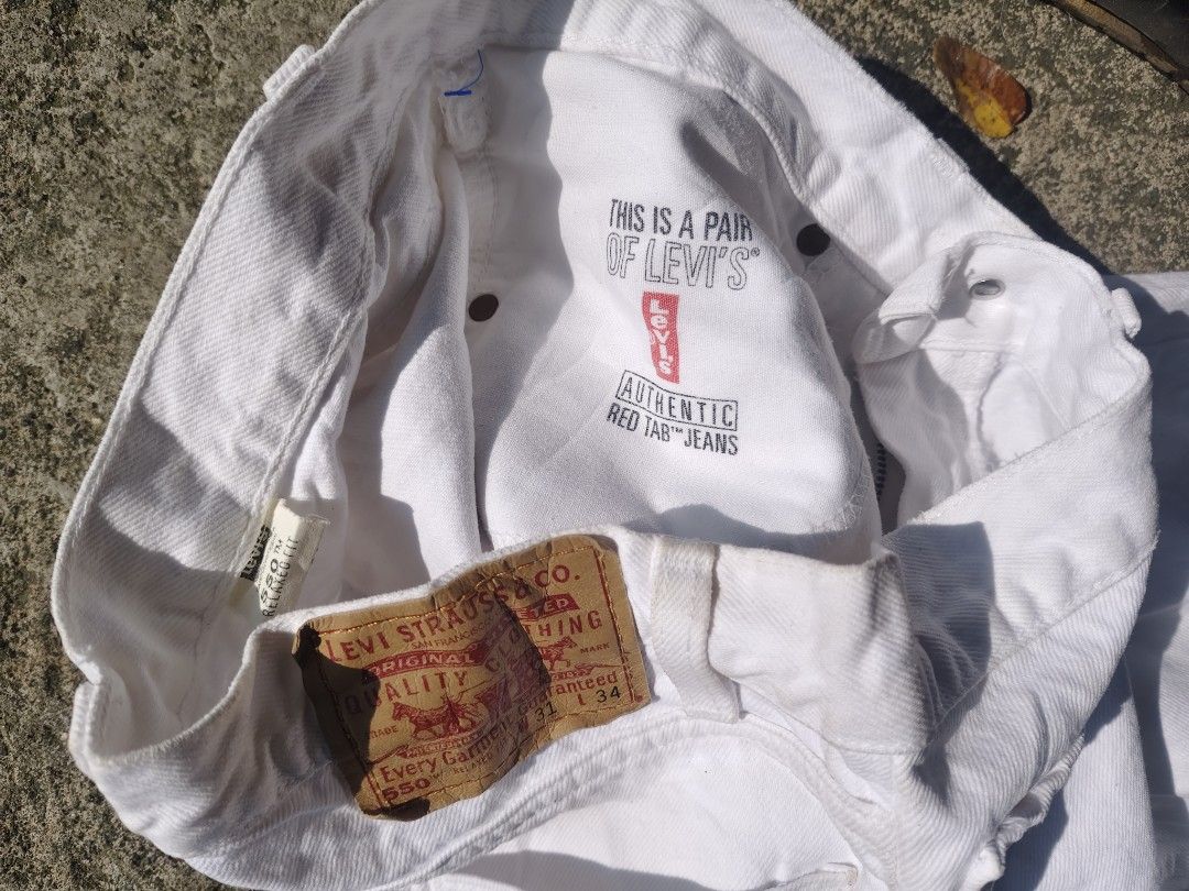White Levi's Jeans with Custom Mouth Graphic (Category: Jeans) located in Manila. Submitted by joshespino71762 (Listing ID 1464362570, Image 2). Description: WANT TO SELL‼️ SIZE:32 LEGHT/HABA : 39 TIGHT:12.5 HEM:7.5 -NEED WASH LOCATION: MANGATAREM PANGASINAN JNT COURIER GCASH.