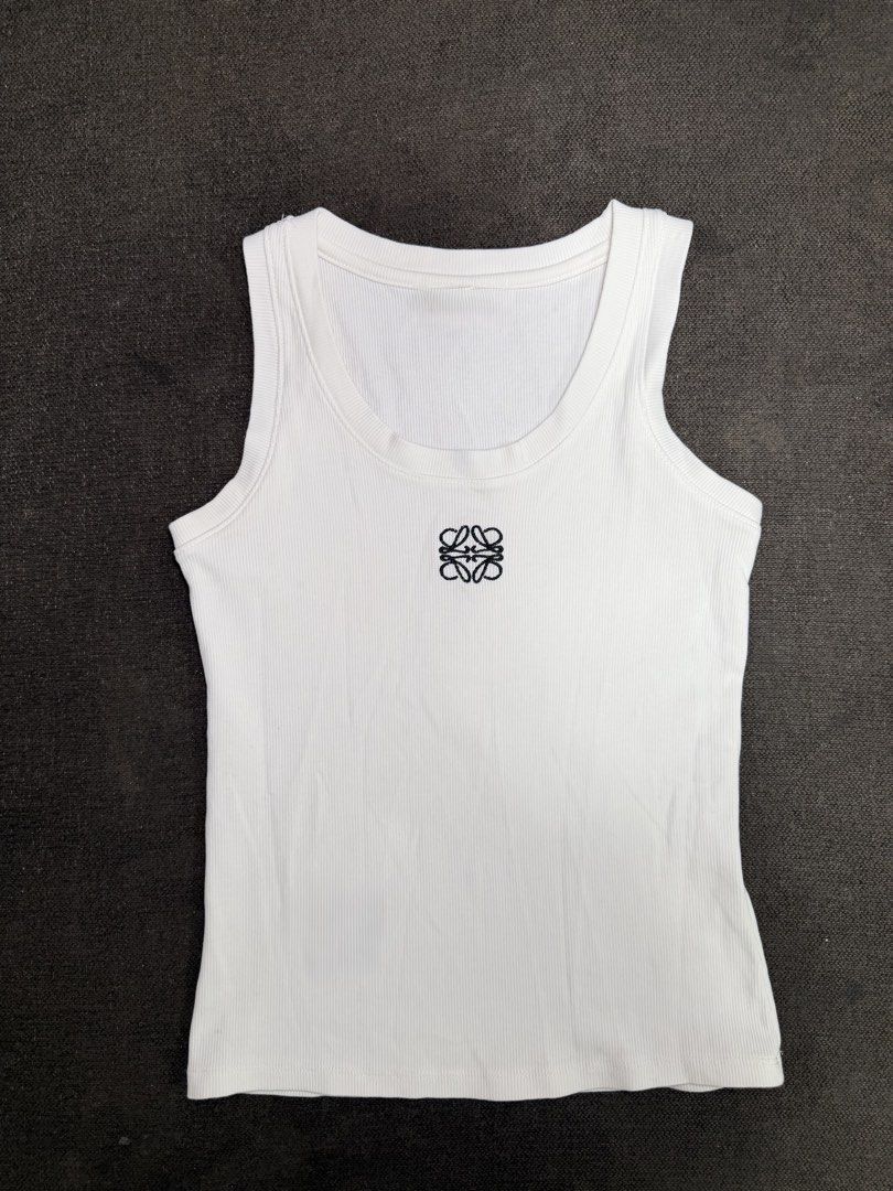 white top (Category: Others Tops) located in Paranaque City. Submitted by phoebeways (Listing ID 1464430450, Image 1). Description: .