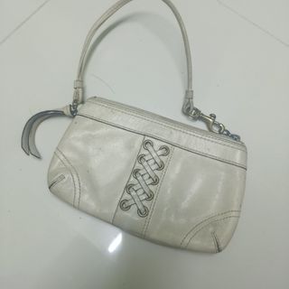 (Category: ) located in . Submitted by daphnefinds (Listing ID 1464471551, Image 1). Description: .