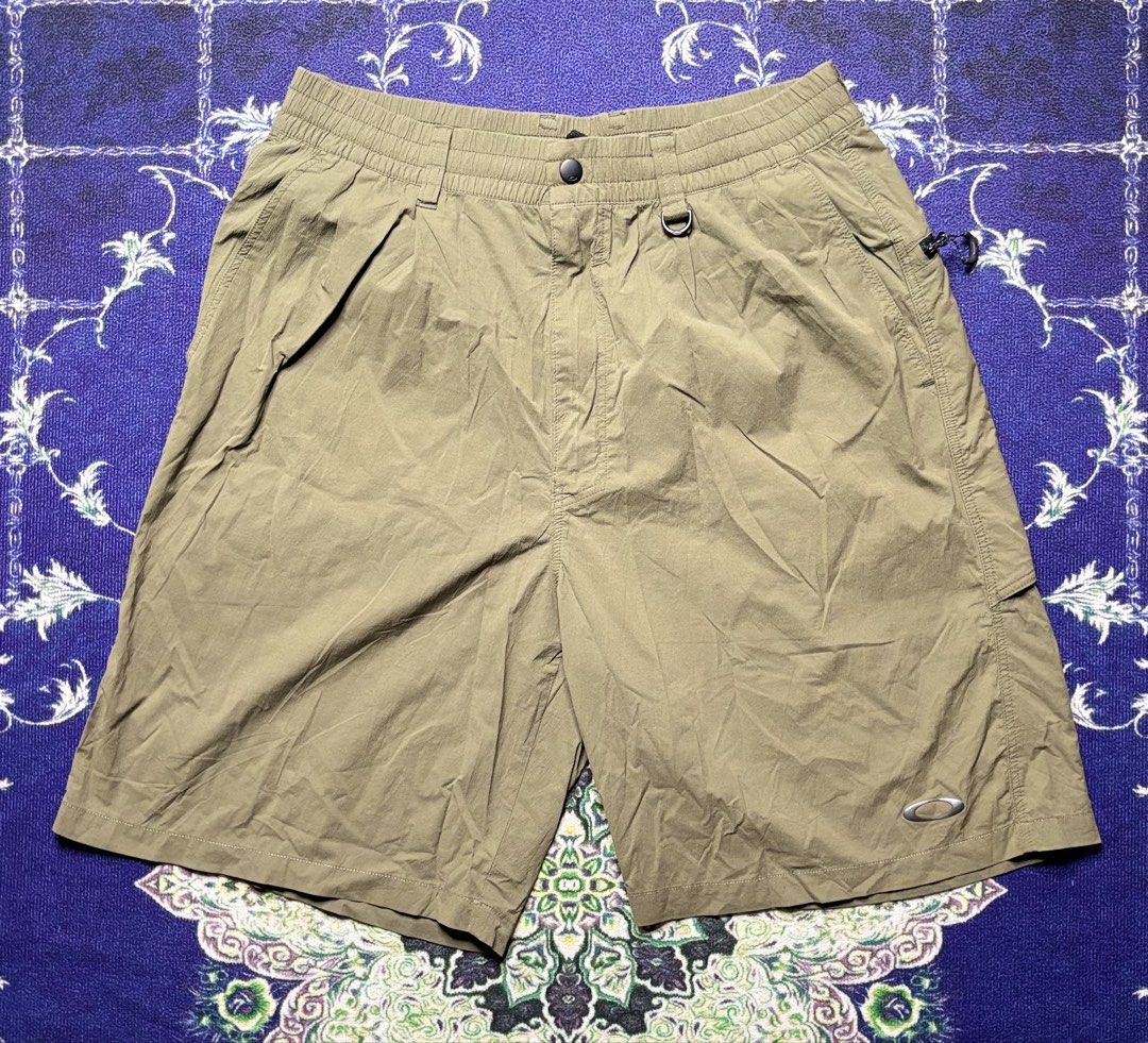 Windproof Oakley FGL Outdoor Short (Category: Shorts) located in Valenzuela. Submitted by telagram (Listing ID 1464484104, Image 1). Description: .