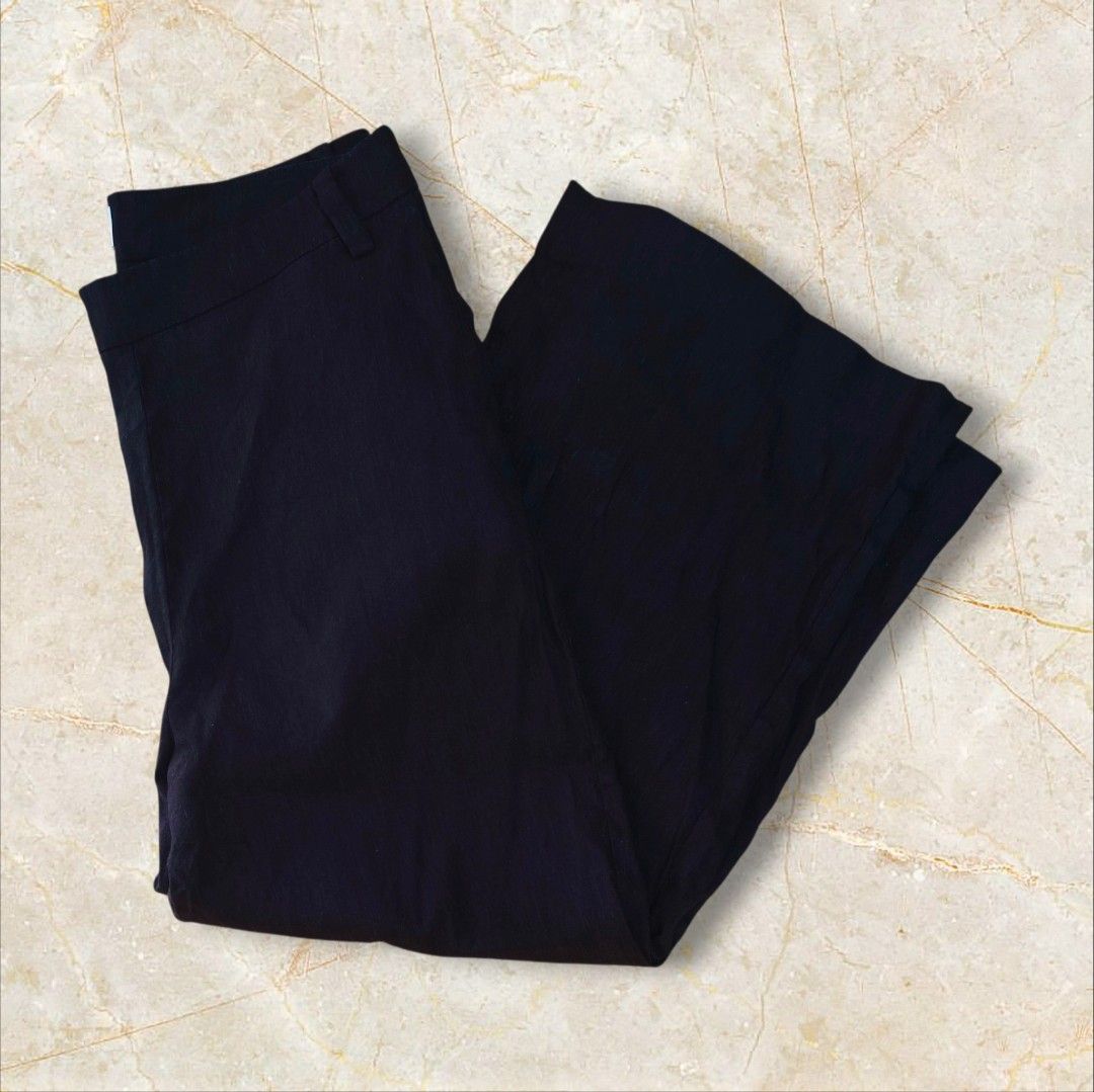 Black Wide Leg Pants linen blend (Category: Jeans) located in Taguig. Submitted by deyerreC2020 (Listing ID 1464432030, Image 2). Description: - Brand: Witchery - Color: Black - Style:, Wide Leg - Material: Linen and Viscose blend with Elastane for stretch - Closure: side Zipper - Versatile: Great for casual ,@ work or dressed-up looks .