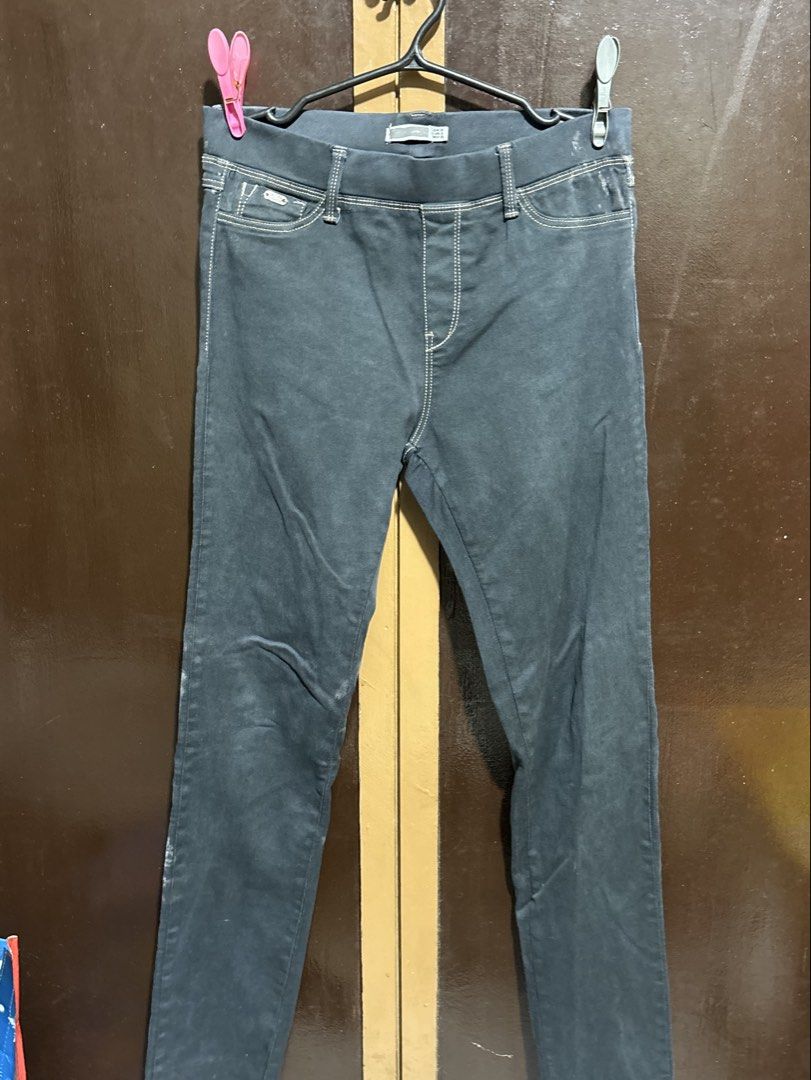 Women's bottoms (Category: Other Bottoms) located in Quezon City. Submitted by den.declutters (Listing ID 1464508247, Image 1). Description: .