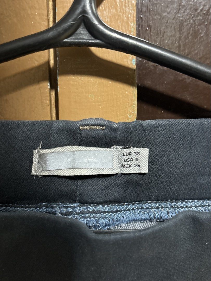 Women's bottoms (Category: Other Bottoms) located in Quezon City. Submitted by den.declutters (Listing ID 1464508247, Image 2). Description: .