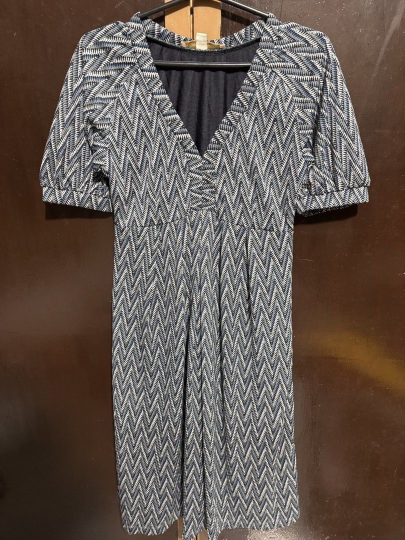 Women's formal dress (Category: Dresses) located in Quezon City. Submitted by den.declutters (Listing ID 1464510949, Image 1). Description: .