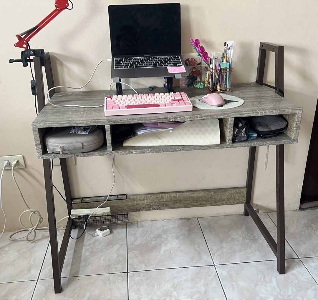 Wooden Study Desk with Storage - Modern Design (Category: Tables & Sets) located in Mandaluyong City. Submitted by cookieecattooo (Listing ID 1464426527, Image 1). Description: Santabg Study table Measurement: 90x50 Very sturdy and maganda. Rfs is just want to upgrade to a different one. Can di pickup or delivery.