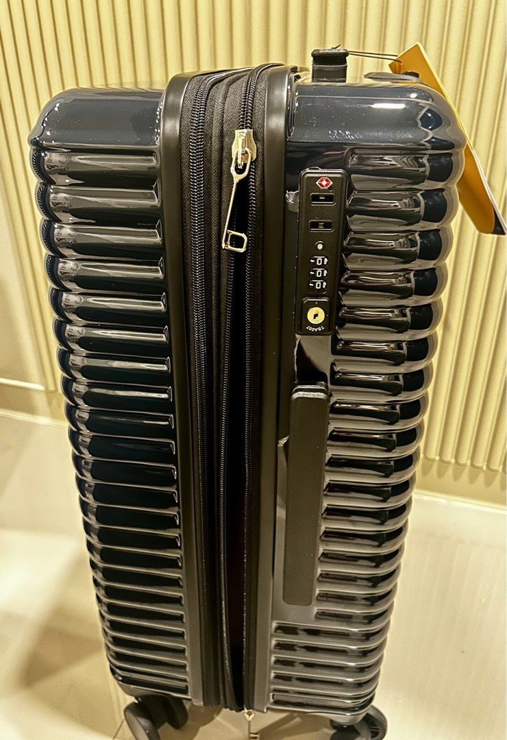 World Traveller Hardshell Luggage (Category: Luggage) located in Pasig City. Submitted by royalregistry (Listing ID 1464521821, Image 3). Description: - Authentic - Brand: World Traveller - Color: Marine Blue - Type: Hardshell Luggage - Security: TSA Lock - Mobility: Spinner Wheels - Interior: Straps and zippered compartments - Condition: Brand new with original tags - Ideal for Your next travel adventure!.