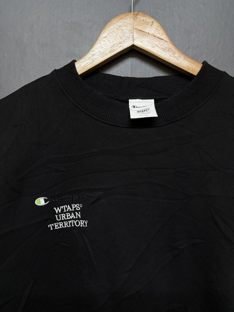 WTAPS × Champion Academy Crew Neck (Category: Coats, Jackets and Outerwear) located in Cavite. Submitted by staythrifted.23 (Listing ID 1464404850, Image 2). Description: Sweatshirt Medium on 🏷️ ( Oversize ) Dimes : Length 29 Width 25 Condition: Like new Color rate : 10/10 Issue : ❌ 📩📩📩 Loc. Cavite We ship nationwide Payment first.