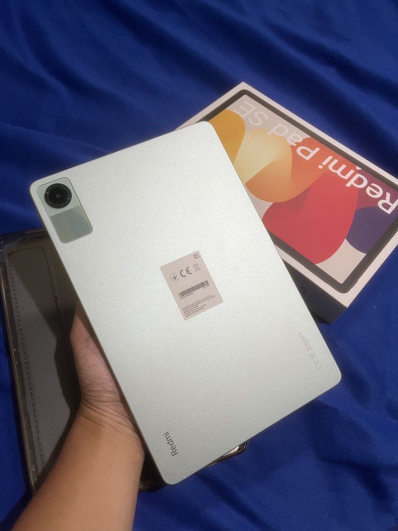 Xiaomi Redmi Pad SE 11 Inch (Category: Android) located in Quezon City. Submitted by fragrancexxx (Listing ID 1464384309, Image 1). Description: Xiaomi Redmi Pad SE 11 Inch -4gb/128gb -90hz refresh rate -8000 mah battery long lasting battery makunat as in -Updated to Android 15 - 2024 nabili may receipt pa bihira lang magamit -Inclusion: Unit,Box,Old case and naka Tempered glass na din No issue as in napaka smooth pa neto auto refund pag may issu