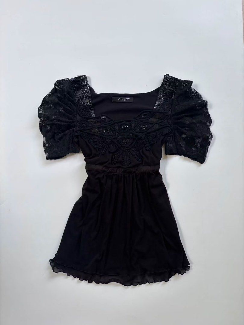 Y2k black lace beaded top (Category: Others Tops) located in San Enrique. Submitted by getsthrift (Listing ID 1464499721, Image 1). Description: no issue s-m.