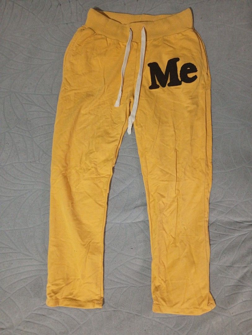 Y2K Lounge Pants (Category: Other Bottoms) located in Santa Maria. Submitted by itsmacmacky (Listing ID 1464556539, Image 1). Description: -size: 30-32 -no issue -washed -thrift.
