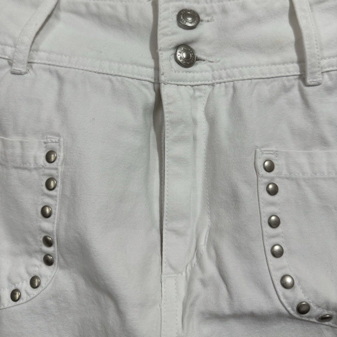 Y2K White Demin Skirt (Category: Skirts) located in Licab. Submitted by imvincentleo (Listing ID 1464435314, Image 3). Description: .