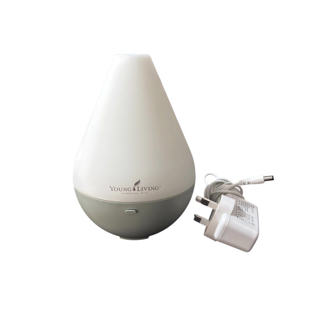 Young Living Dewdrop Aroma Diffuser (Category: Air Purifiers & Dehumidifiers) located in Paranaque City. Submitted by dalle_closet (Listing ID 1464416323, Image 1). Description: slightly used pa working well.