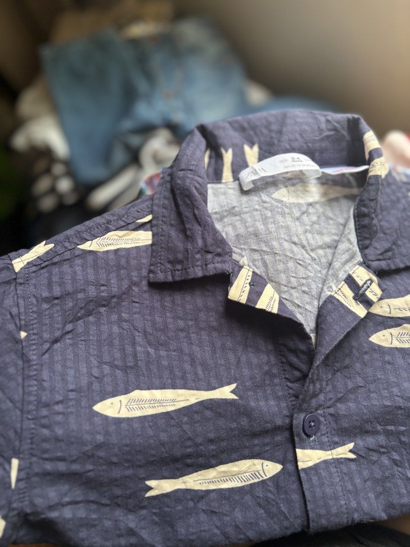 ZARA BUTTON DOWN POLO 3/4Y (Category: Babies & Kids Fashion) located in San Pablo. Submitted by majhoii (Listing ID 1464419299, Image 2). Description: PRELOVED Likenew zara polo 3/4y ₱199 only + sf.