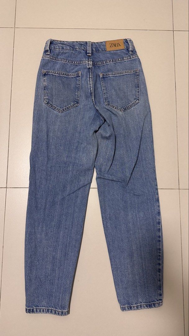 Zara Denim Pants (Category: Jeans) located in Muntinlupa City. Submitted by shop.me.11 (Listing ID 1464491535, Image 2). Description: Zara Denim Pants Waist = 26 inches.