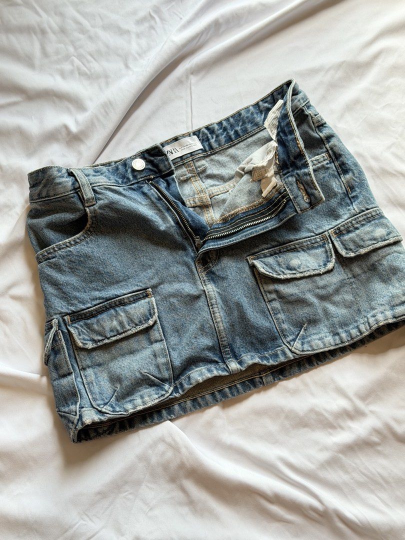 Zara Denim Skirt | XS (Category: Skirts) located in Manila. Submitted by nlmcloset (Listing ID 1464402976, Image 1). Description: Fixed price.