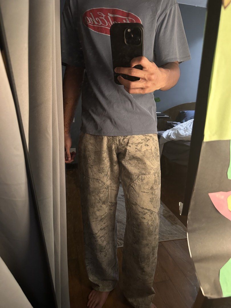 Zara Marble Print Straight Leg Jeans (Category: Jeans) located in Manila. Submitted by zylesaints (Listing ID 1464519746, Image 3). Description: Grey marble print jeans from Zara. Straight leg fit. Made in Turkey. Size EUR 36, USA 29, MEX 29. Good for casual wear. Check out the photos for details. Small Waist REF 5’11 Like New Double Knee .