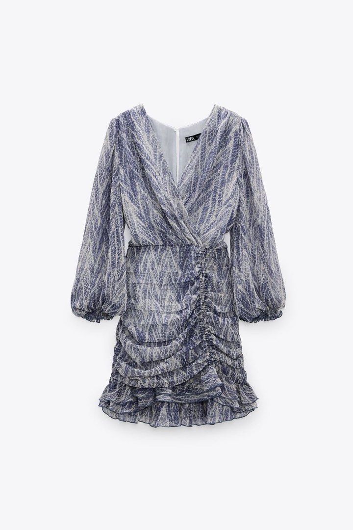 Zara Mini Dress (Category: Dresses) located in Manila. Submitted by declutterwithC (Listing ID 1464521011, Image 3). Description: Best fits medium Up to 30inches waist.