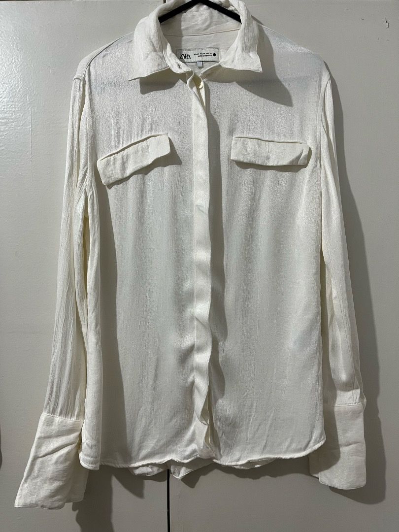 Zara White Long Sleeve Button Up White Shirt (Category: Longsleeves) located in Manila. Submitted by micahezra__ (Listing ID 1464393513, Image 1). Description: used once :) bought this around 1500 or 1600.
