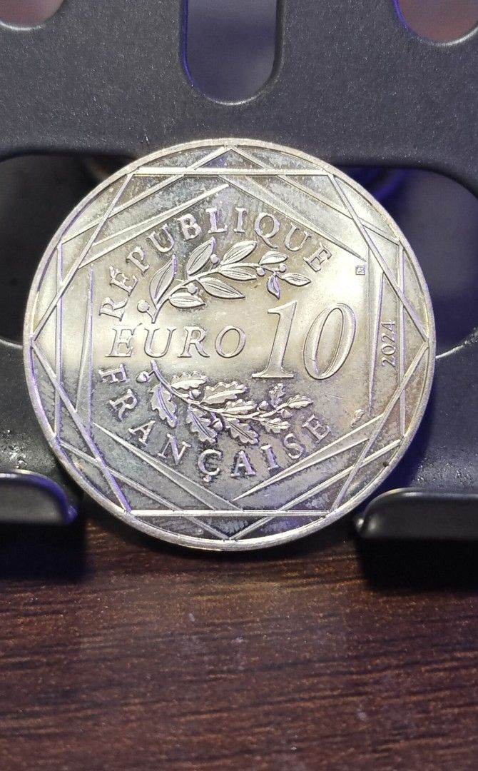 10 Euro Silver Coin (Category: Currency) located in Manila. Submitted by bjie2700446238 (Listing ID 1464747770, Image 3). Description: Low mintage-75,000 pcs only.