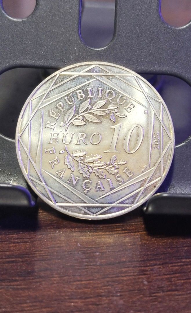 10 Euro Silver Coin (Category: Currency) located in Manila. Submitted by bjie2700446238 (Listing ID 1464747770, Image 1). Description: Low mintage-75,000 pcs only.