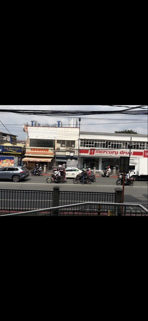 125 N Domingo st San juan (Category: Construction & Building Materials) located in Quezon City. Submitted by youngcloud_e6982d (Listing ID 1464603828, Image 2). Description: - Spacious commercial unit - Tiled flooring throughout - Ample lighting with ceiling fixtures - Includes a small back room - Private restroom - Glass door entrance - Prime location - Ready for business setup - Contact for viewing and rental terms.