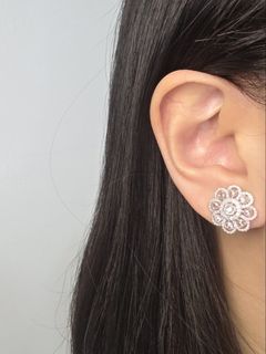 (Category: ) located in . Submitted by curatedbyreese (Listing ID 1464583941, Image 1). Description: .