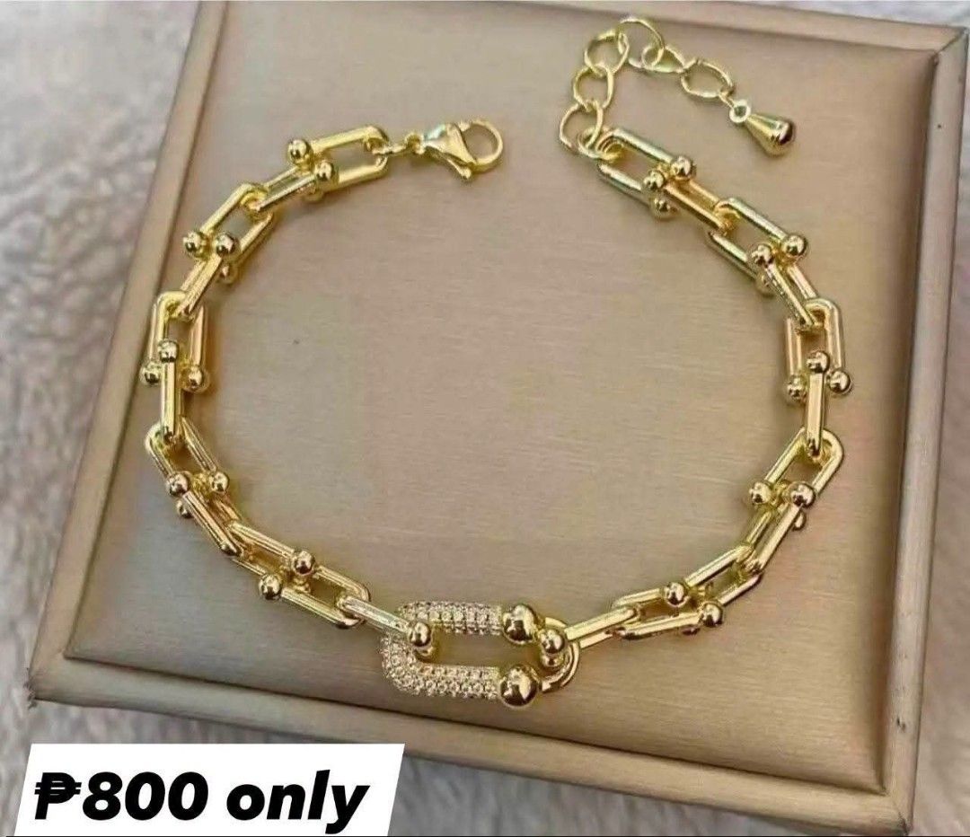 14K Vermeil Gold 2n1 Hardware Set (Category: Necklaces) located in Caloocan City. Submitted by cheskhaionlinestore2.0 (Listing ID 1464583148, Image 2). Description: New Collection 🥰 14k GOLD VERMEIL Super Sale ⚡ Necklace and Bracelet Set ₱1200 only📌 What is Vermeil Gold? 14K Vermiel Gold Gold vermeil (pronounced ver-may) is a high-quality type of gold-plated jewelry defined by a sterling silver base metal, a thick gold layer (at least 2.5 micro