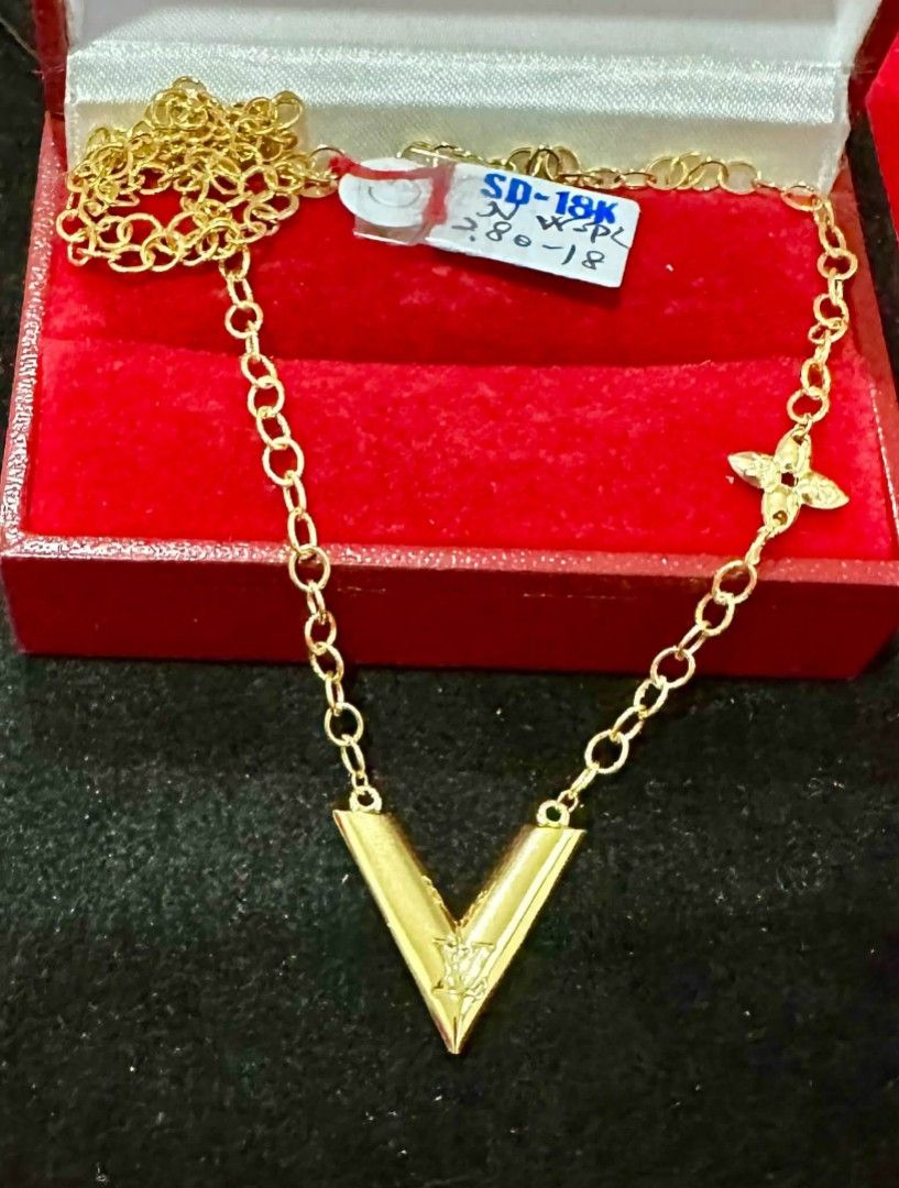 18k Saudi gold LV necklaces (Category: Necklaces) located in Manila. Submitted by bhelgoldseller2ndaccount (Listing ID 1464612082, Image 1). Description: New!!✨New!!✨New!! Authentic 18k Saudi Golds 💯pawnable/naisasanla 💯with high appraisal rate 💯good investment 💯Direct supplier price 👉OPEN for resellers 🌺please take time to evaluate their actual sizes and grams 👉Best panggift for all occasions ✅ Sold per grams not per piece Kya lowest pric