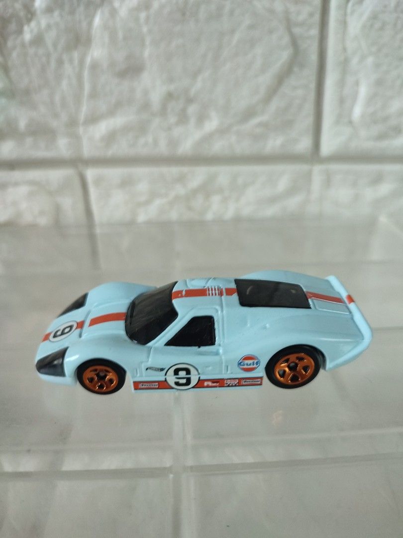 1967 ford GT40 loose hotwheels (Category: Vehicle & Diecast Models) located in Narvacan. Submitted by jigger85 (Listing ID 1464580593, Image 1). Description: mint condition loc. ilocos sur can ship thru JNT or LBC.