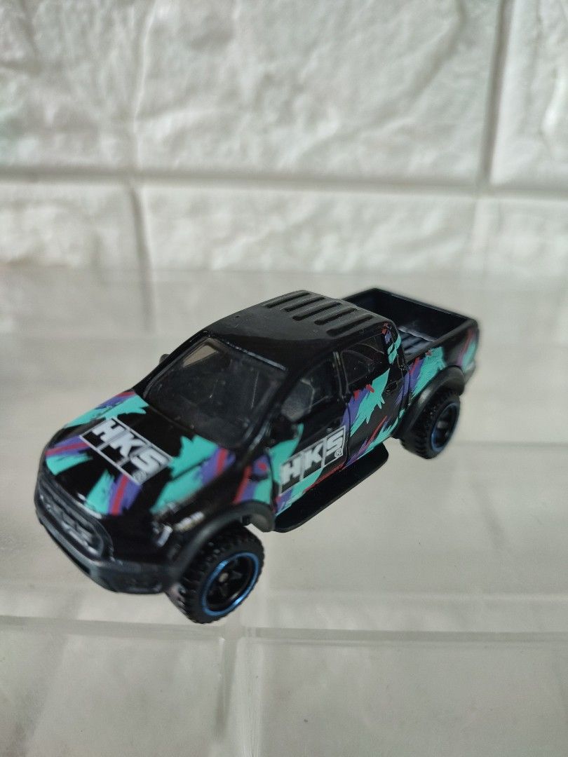 19 ford ranger raptor (Category: Vehicle & Diecast Models) located in Narvacan. Submitted by jigger85 (Listing ID 1464580858, Image 2). Description: mint condition loc. ilocos sur can ship thru JNT or LBC.