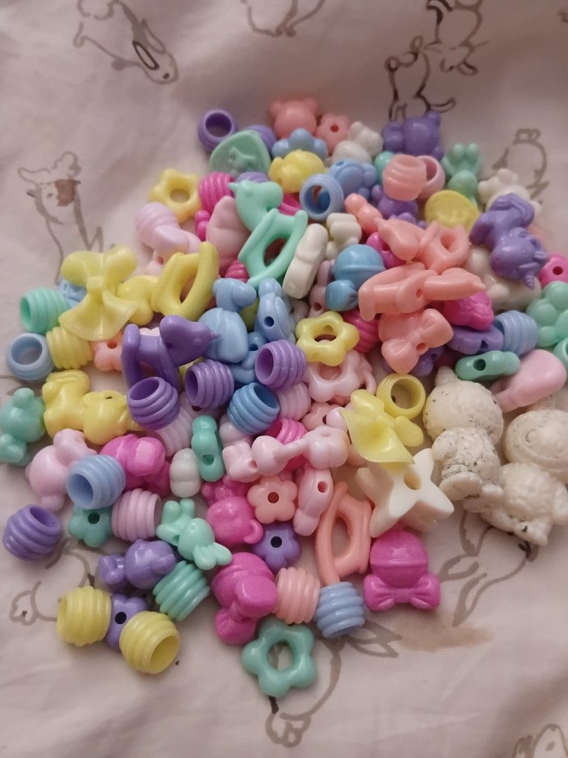 250 grams assorted pastel beads (Category: Craft Supplies & Tools) located in Manila. Submitted by larissa_16 (Listing ID 1464635464, Image 1). Description: 🎀BRAND NEW 🎀 Reason: hindi ko trip design💔💔 🎀 Nabili ko 200, 100 selling price KUNIN NIYO NA PLS PLS NEED KO BAGO DESIGNN😭😭.