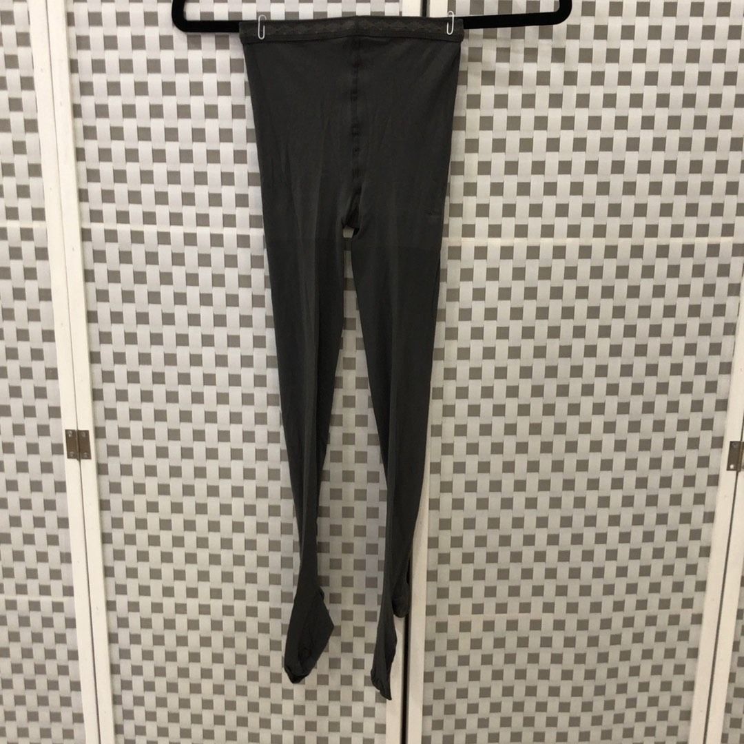267009272 GIVENCHY CLOTHES SOFT SUPPORT TIGHTS (Category: Other Bottoms) located in Taguig. Submitted by ecoring.ph (Listing ID 1464594569, Image 1). Description: ◆CONDITION: B+ ◆DESCRIPTIONS: (Other defects/info:) The thights is remained in a good and almst new condition * SIZE: ◆ WAIST: 17inches. (approximately only) ◆ RISE FRONT: 8inches. (approximately only) ◆ LENGTH: 28inches. (approximately only) ◆INCLUSIONS: Pouch ⚠︎Please note that all si