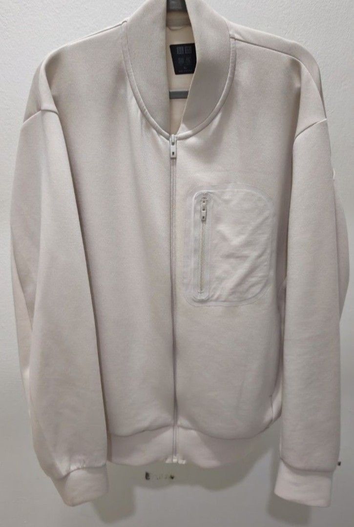 2 Jacket Combo (Category: Coats, Jackets and Outerwear) located in Ampang. Submitted by spudkyoryu (Listing ID 1464719971, Image 1). Description: 2 Jacket Combo - Uniqlo Ultra Stretch Active Bomber Jacket (Cream XL) - Uniqlo MA-1 Blouson Jacket (Olive Green L).