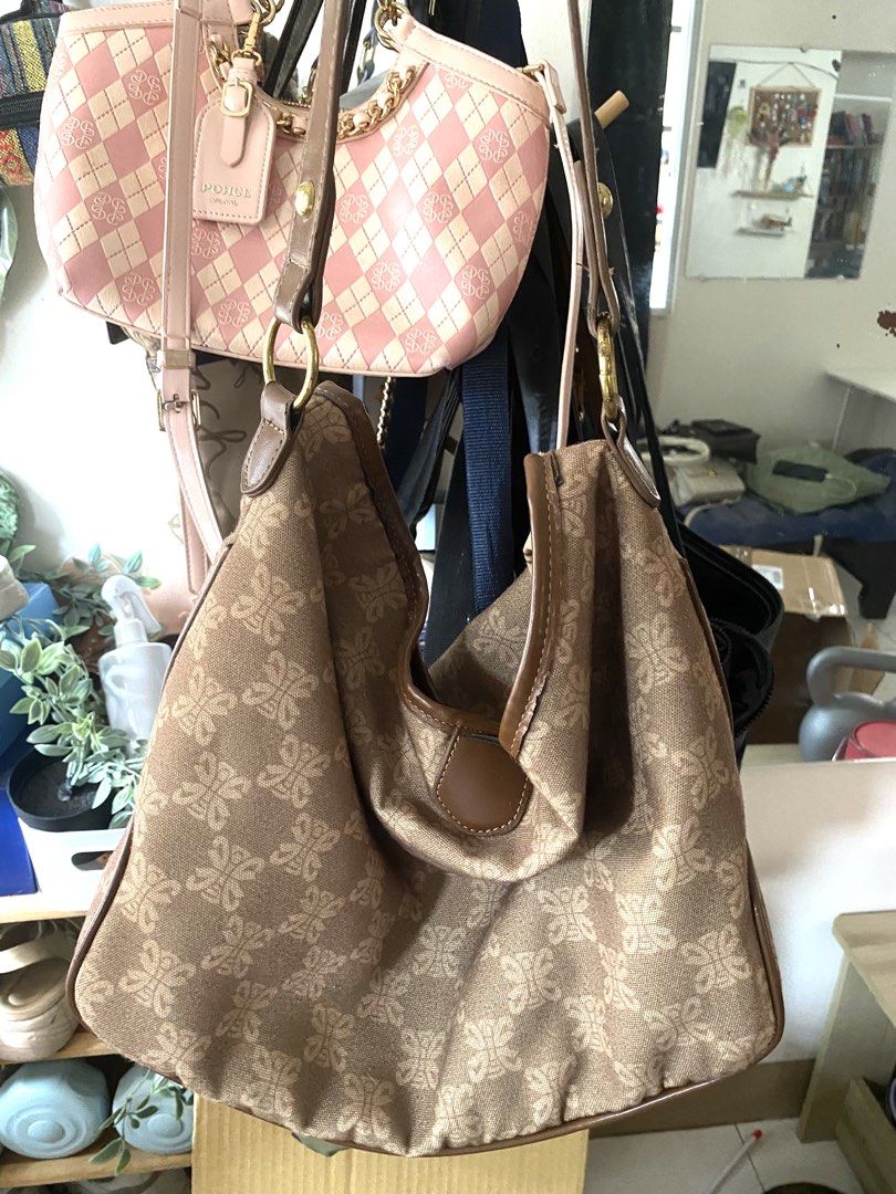 ₱250 Preloved Bags (Category: Shoulder Bags) located in Tarlac. Submitted by elcutesy777 (Listing ID 1464625307, Image 2). Description: .