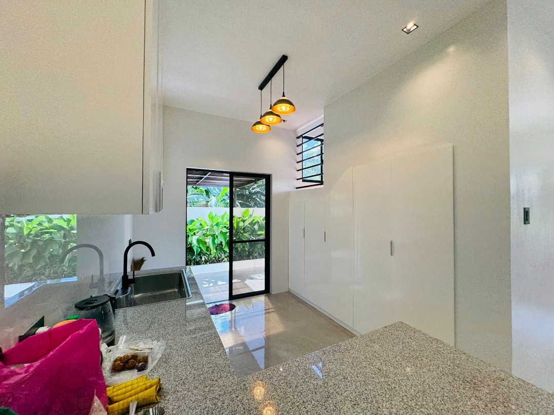 (Category: ) located in . Submitted by raincomito (Listing ID 1464690244, Image 1). Description: .