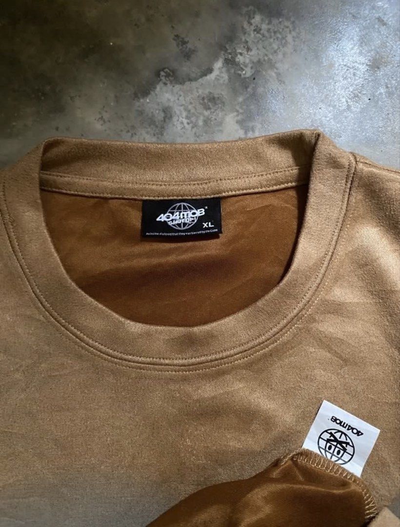 404MOB silky Shirt (Category: Tshirts & Polo Shirts ) located in Masbate. Submitted by abcclothingdepartment (Listing ID 1464634193, Image 3). Description: Good condition No issues, semi silk fabric 24x31 450 negotiable.