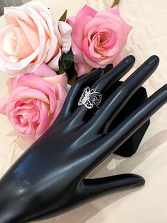(Category: ) located in . Submitted by watchluxury888 (Listing ID 1464669721, Image 1). Description: .